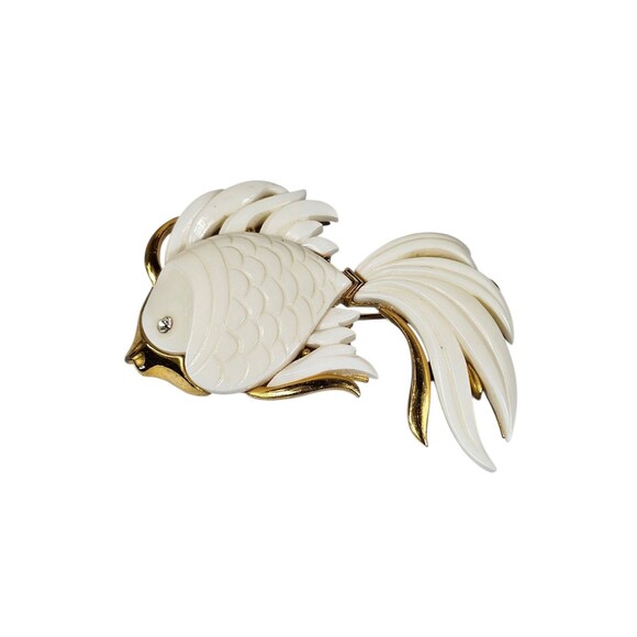 Vintage Signed Monet Creamy Plastic Resin Goldfish Broach w/ Gold Tone Trim